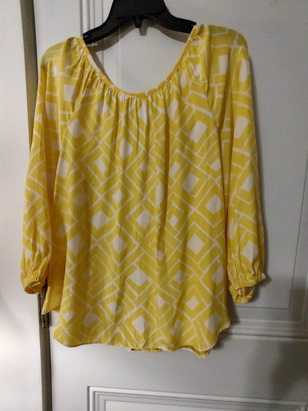 Alice & Trixie Yellow Geometric Peasant Blouse - Picture 3 of 8